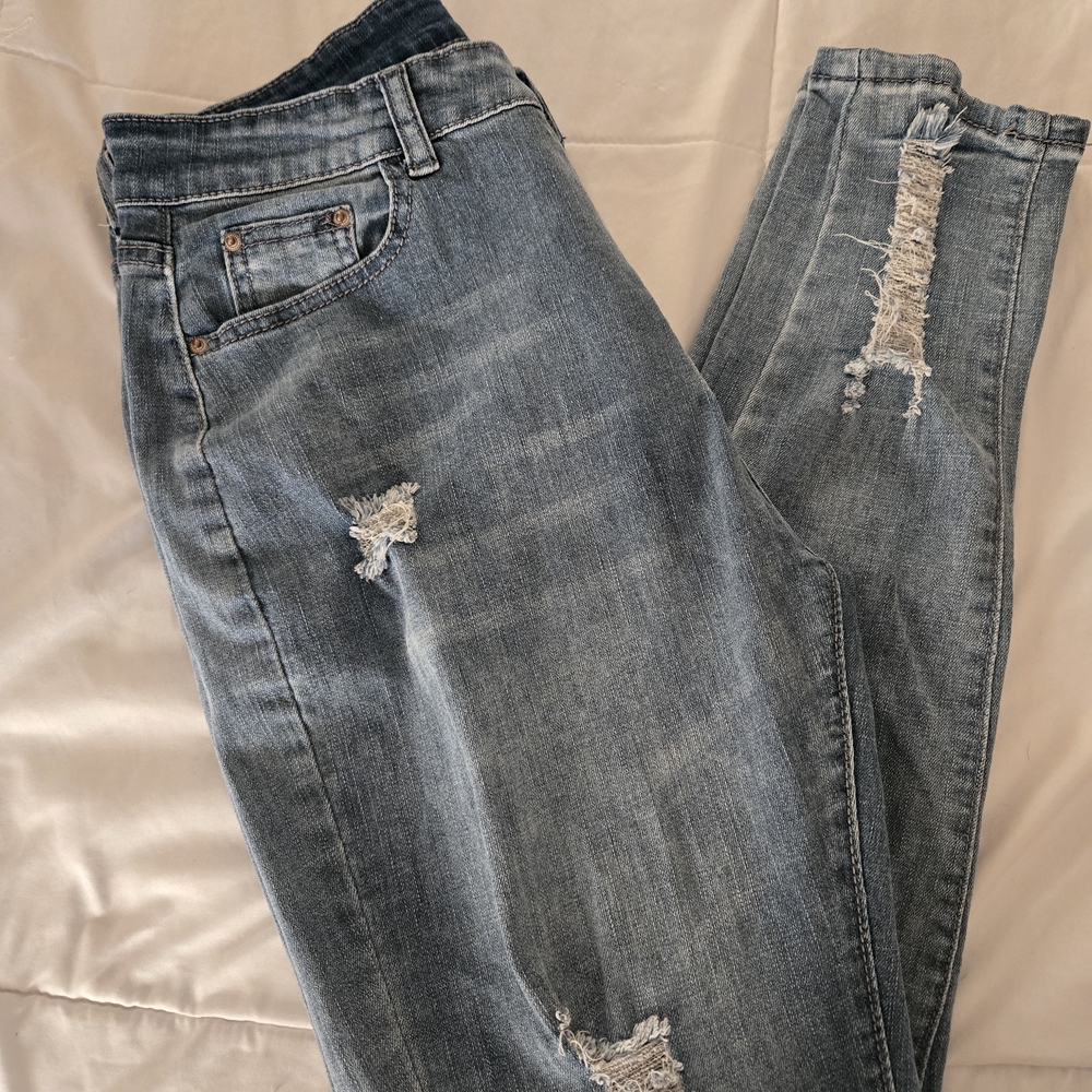 Stylish Distressed Skinny Jeans In Light Blue